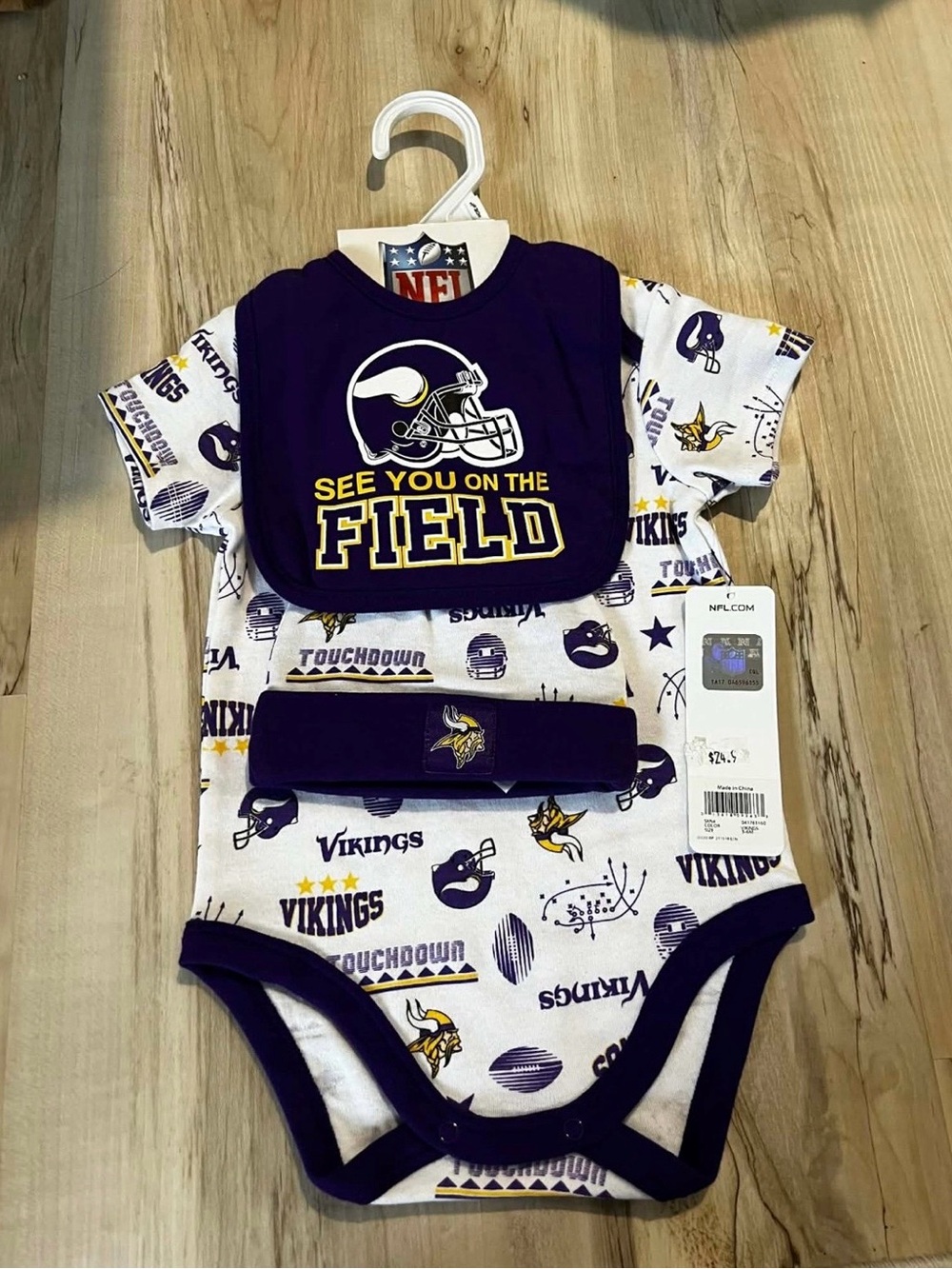 Baby NFL Minnesota Vikings Purple White Baby Matching Set